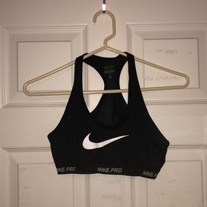 this is a Nike kids large sports bra